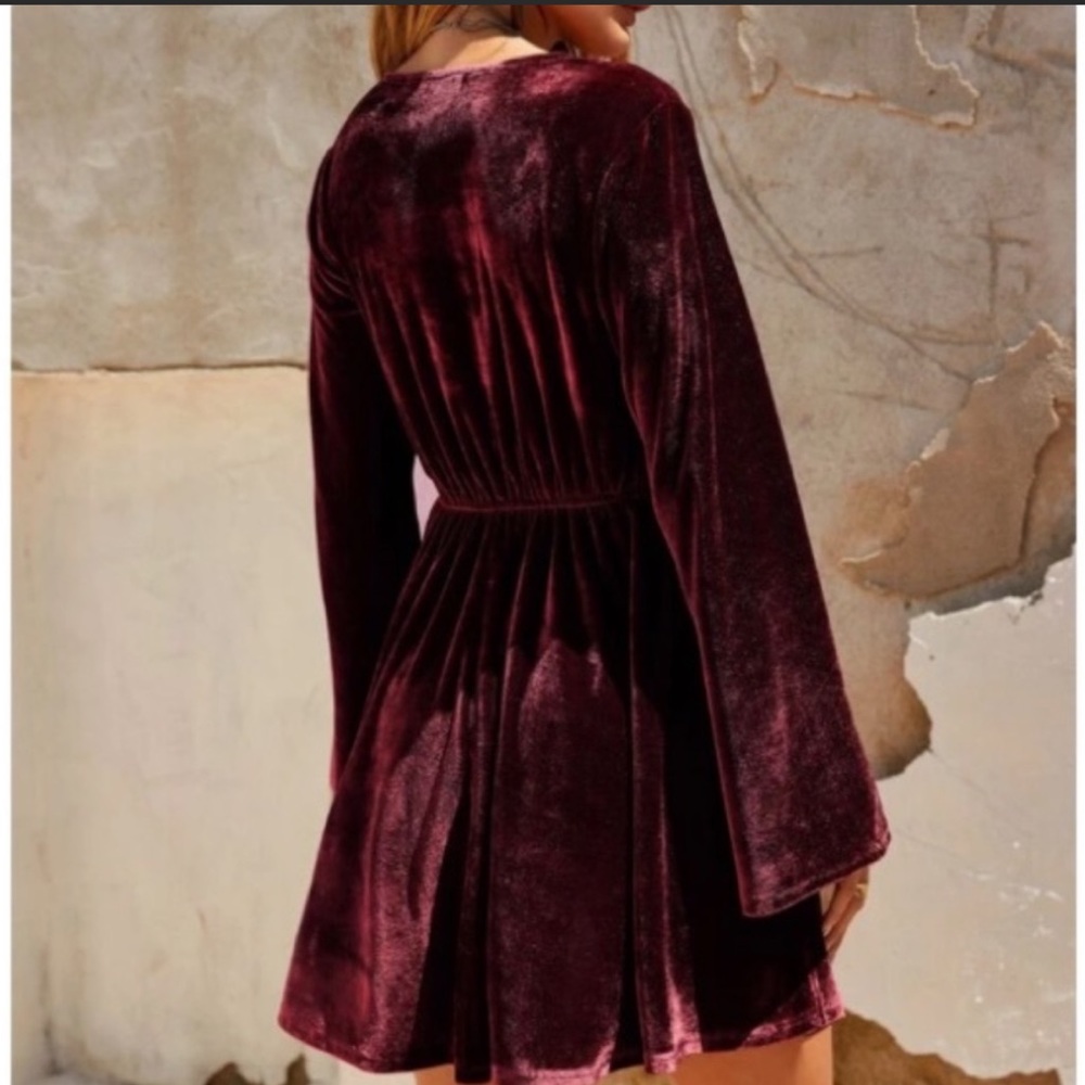Bohemian burgundy velvet floral embroidered mini dress - Picture 13 of 14